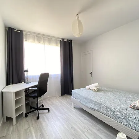 Cosy, Spacieux Avec 3 Chambres Et Espaces De Travail - Pres Bas Clermont-Ferrand Exterior photo