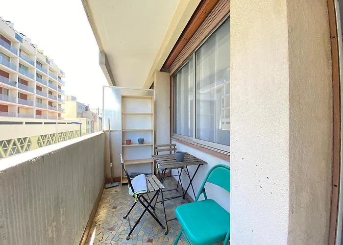 Cosy, Spacieux Avec 3 Chambres Et Espaces De Travail - Pres Bas
